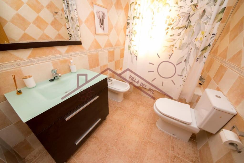 Villa Del Sol - Piscina Climatizada Mentrida Экстерьер фото