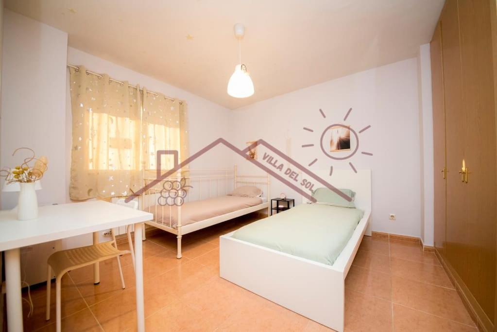 Villa Del Sol - Piscina Climatizada Mentrida Экстерьер фото